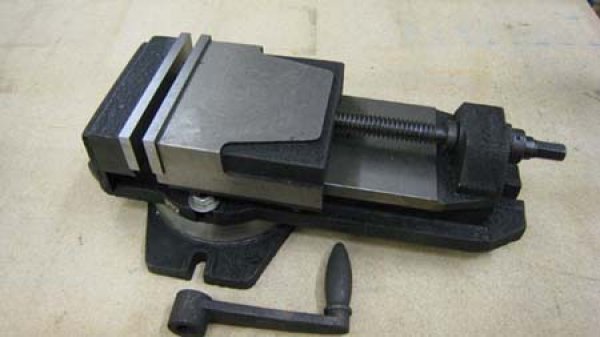 Direct from Toolco UK SWIVEL and TILT MILLING VICE 75mm.